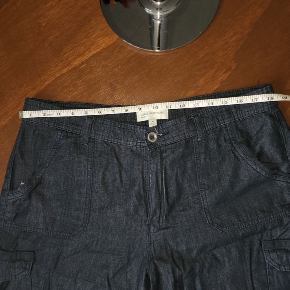 Cargo style shorts - Picture 3 of 3